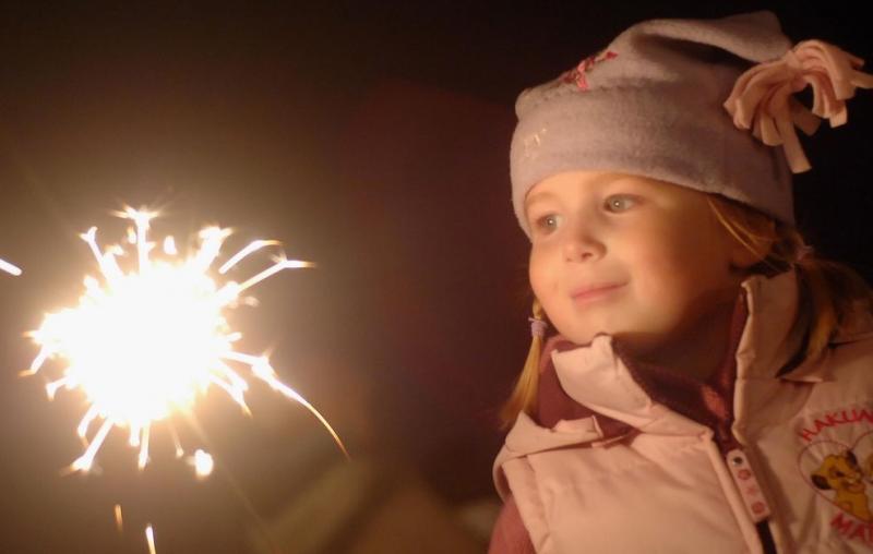 Ура, каникулы! Пиротехника, которую можно запускать с детьми - Острогожск | ostrogozhsk.salutsklad.ru